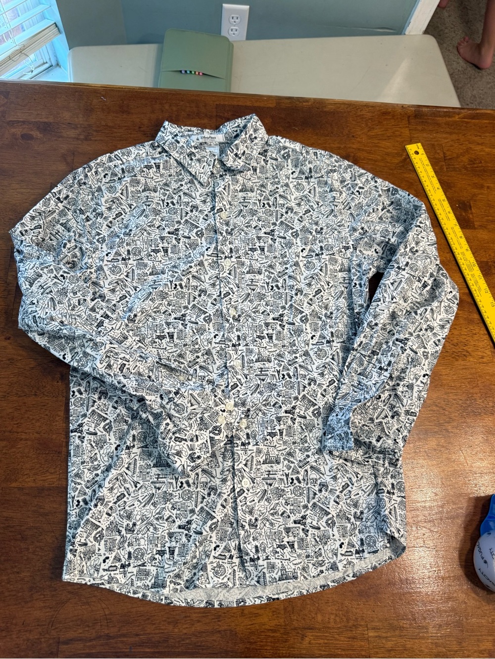 Disney Parks Attractions Sketch Print Button Down Shirt Mens Small Black White